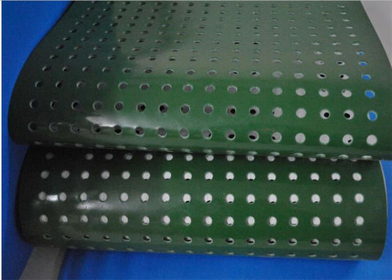 ประเทศจีน สายพานลำเลียงพลาสติก PVC Corrugator สีเขียวพร้อมเจาะรูสำหรับลำเลียงน้ำหนักเบา โรงงาน